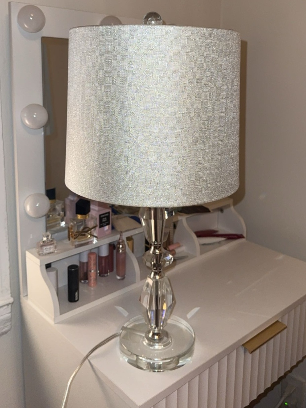 MODERN LAMP